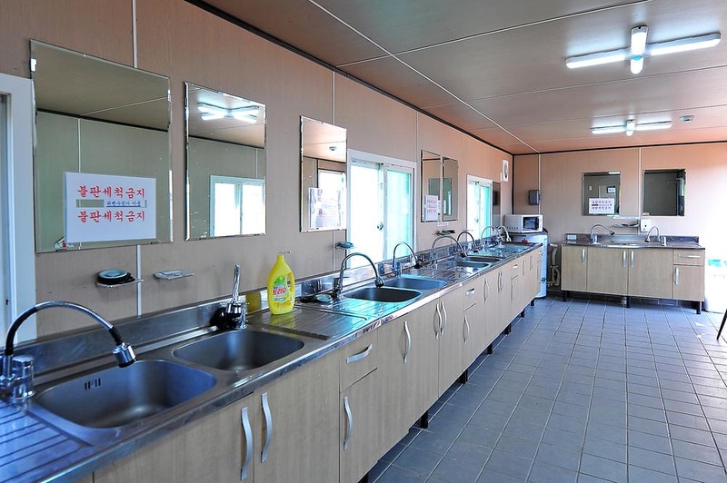 바다가 보이는 부산항 힐링 야영장 시설 사진 12